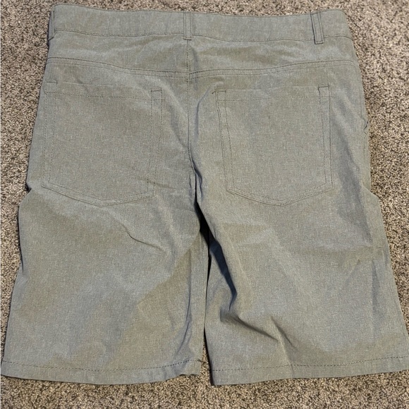 Cat & Jack Kids Gray Shorts - Picture 4 of 4
